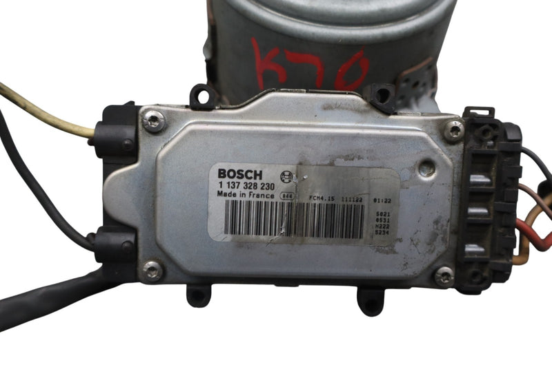 Load image into Gallery viewer, 08-17 Mercedes W204 C250 C350 E350 Engine Radiator Cooling Motor Oem
