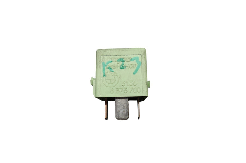 Load image into Gallery viewer, 00-18 BMW 750Li X5 X6 E70 Fuel Pump Relay 8 373 700 Green Oem
