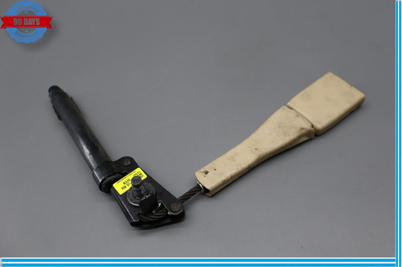 Load image into Gallery viewer, 15-18 Hyundai Genesis Front Right Passenger Side Seat Belt Buckle Oem
