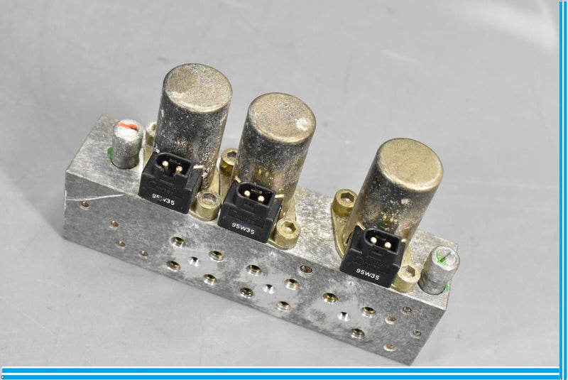 Load image into Gallery viewer, 90-02 Mercedes R129 SL320 Left Driver Side Convertible Top Hydraulic Valve Oem
