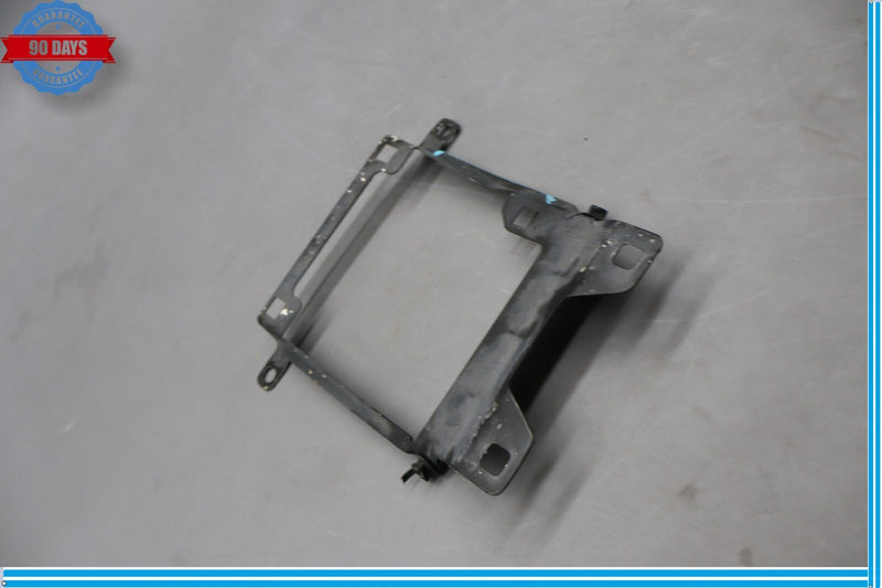 Load image into Gallery viewer, 03-08 Mercedes R230 SL500 Center Radiator Core Bracket Safety Catch Support Oem
