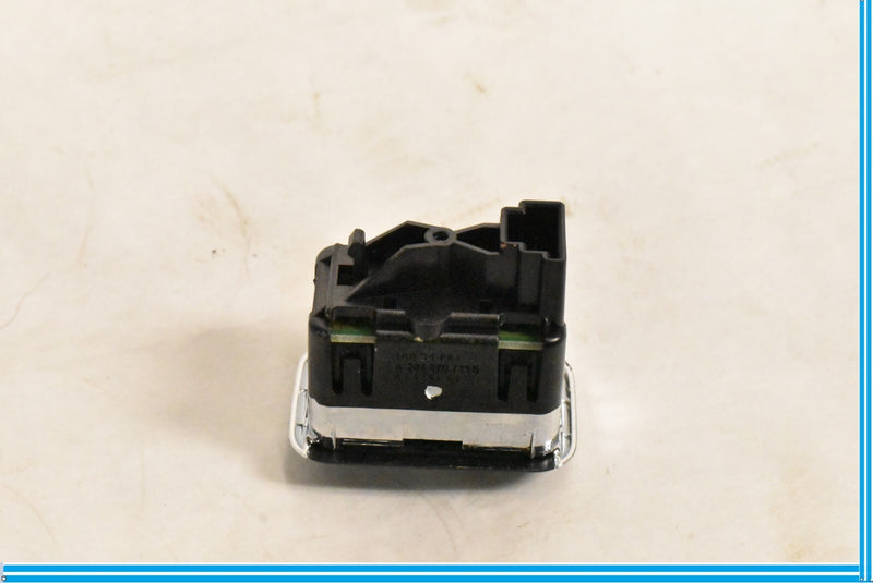 Load image into Gallery viewer, 2010 MERCEDES BENZ C300 (W204) FRONT / REAR - PASSENGER WINDOW SWITCH (BLACK)
