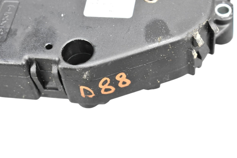 Load image into Gallery viewer, 03-13 Maserati Quattroporte M139 Sunroof Sun Roof Moonroof Motor 6117026A OEM
