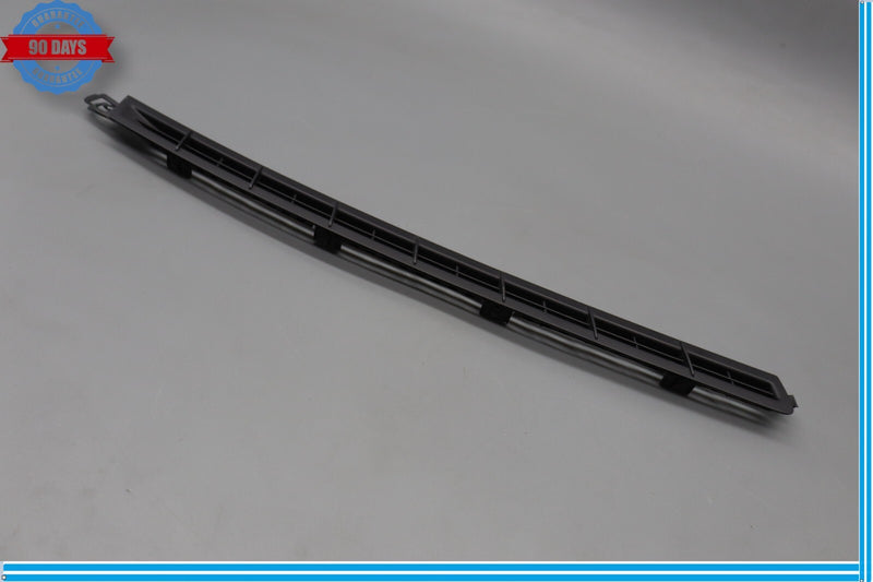 Load image into Gallery viewer, 10-15 Porsche Panamera 970 Right Dash Defrost Vent Grille Grille Trim Panel Oem
