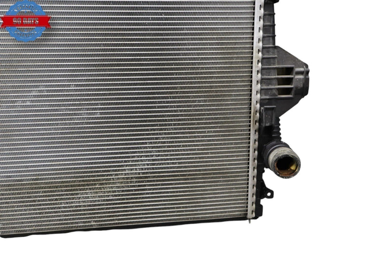 Load image into Gallery viewer, 11-17 Volkswagen VW Touareg Engine Water Cooling Radiator 95810613210 Oem
