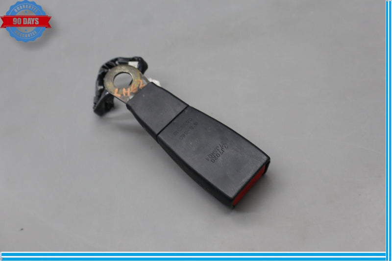 Load image into Gallery viewer, 02-06 Lexus SC430 Z40 Front Left Driver Side Seat Belt Seatbelt Buckle Oem
