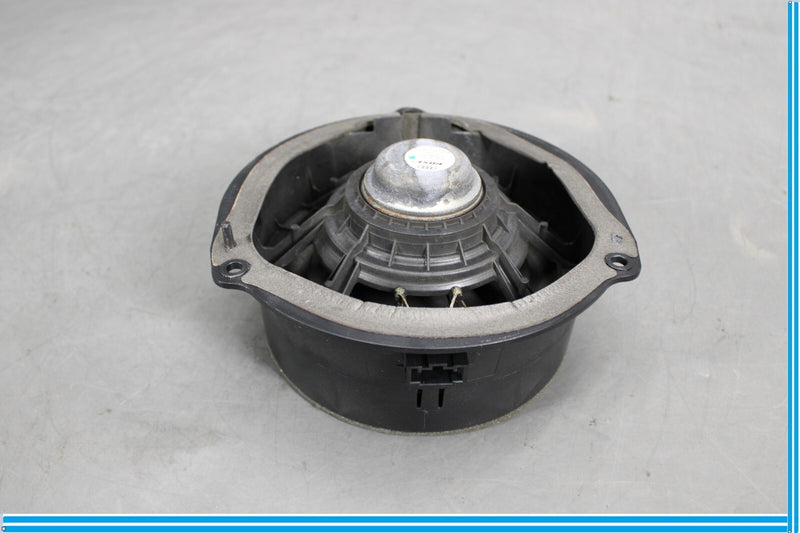 Load image into Gallery viewer, 11-18 Audi A8 Quattro Rear Right Side Door Mid range Speaker 4H0035411A Oem
