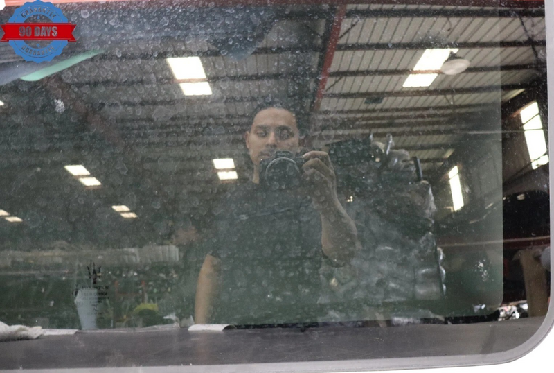 Load image into Gallery viewer, 14-17 Maserati Ghibli Sun Moon Sunroof Upper Top Roof Glass Panel 43R001604 Oem
