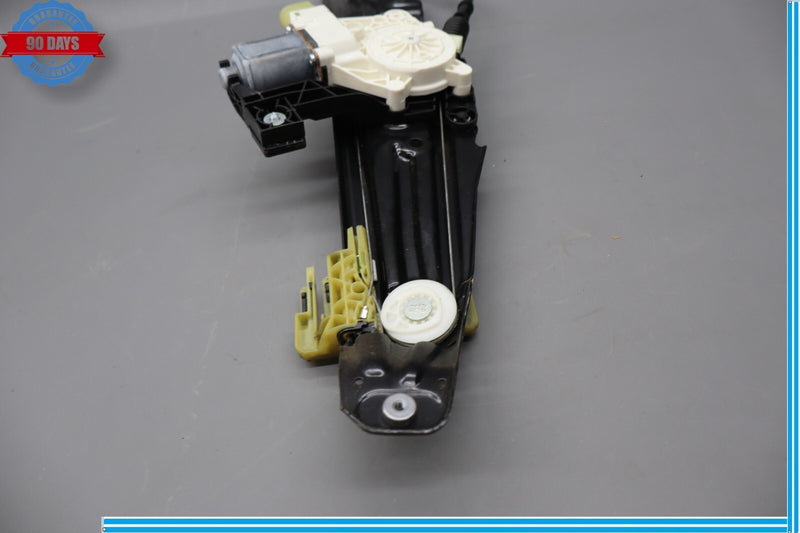 Load image into Gallery viewer, 09-15 BMW 750Li F01 Rear Right Side Window Motor Regulator 51357182616 Oem
