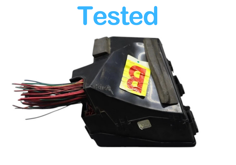 Load image into Gallery viewer, 02-05 Ford Thunderbird Engine Bay Power Distribution Fuse Relay Box Fusebox OEM
