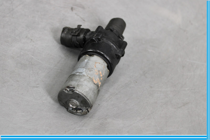 Load image into Gallery viewer, 03-08 Mercedes R230 SL550 SL55 AMG Aux Auxiliary Water Pump 2308350364 Oem
