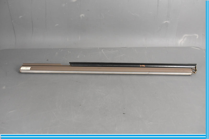 Load image into Gallery viewer, 00-06 Mercedes S500 S600 W220 Rear Right Passenger Sun Shade Roller Blind Oem
