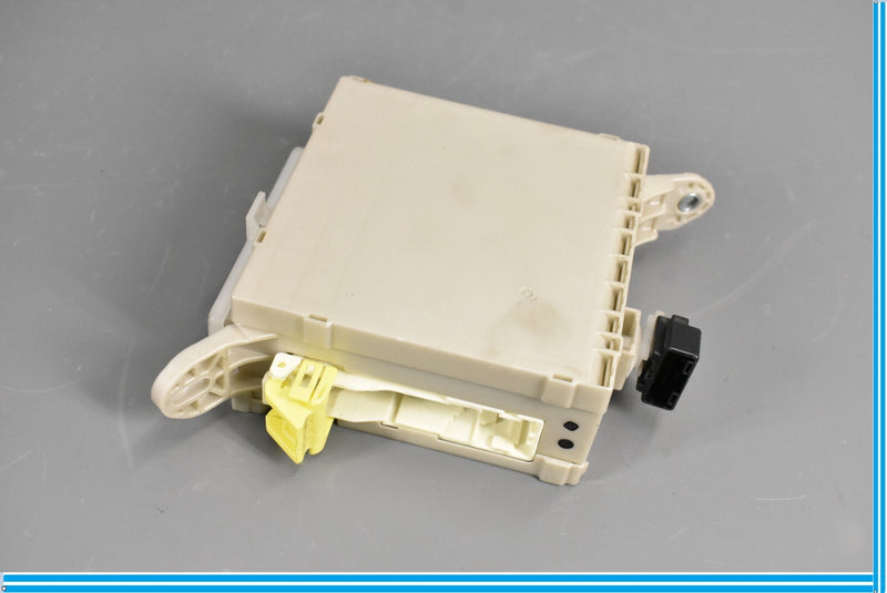 Load image into Gallery viewer, 07-12 Lexus LS460 Trunk Fuse Box Relay Junction Unit 82670-50120 Oem
