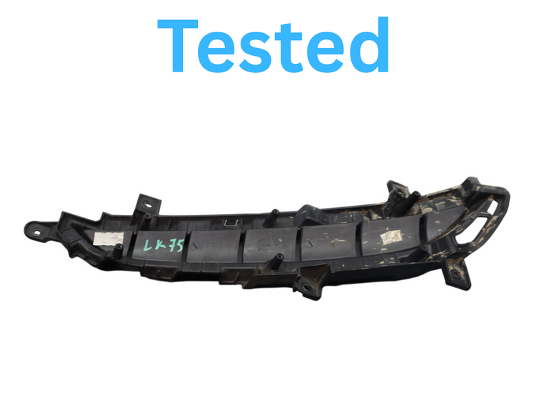 Load image into Gallery viewer, 15-17 Hyundai Genesis Front Left Driver Side Bumper Fog Light Cover Oem
