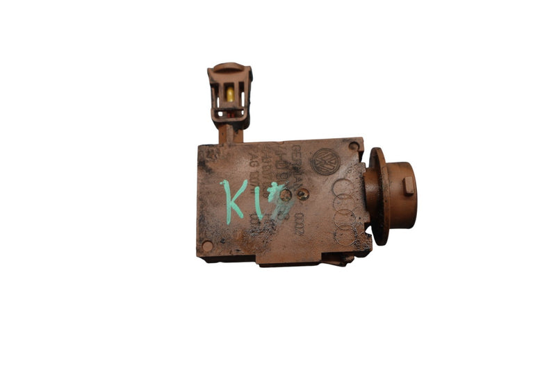 Load image into Gallery viewer, 12-18 Audi A7 A6 Quattro Front Cabin Air Quality Humidity Sensor 4H0907658 Oem
