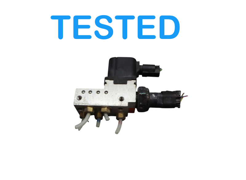 Load image into Gallery viewer, 03-11 Mercedes W219 CLS500 E350 Air Airmatic Suspension Valve Block Oem
