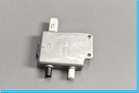 00-06 Mercedes W220 S500 Rear Antenna Amplifier AMP Booster Module OEM