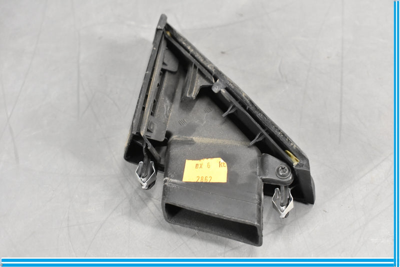 Load image into Gallery viewer, 04-19 Maserati Quattroporte Front Right Passenger Door Vent Cover Trim Oem
