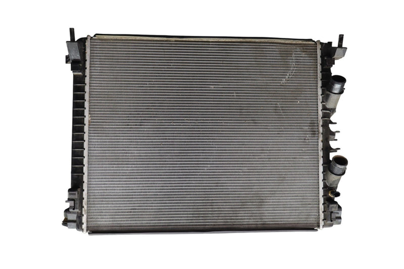Load image into Gallery viewer, 14-22 Maserati Ghibli 3.0L Front Engine Cooling Radiator Assembly 670038340 Oem
