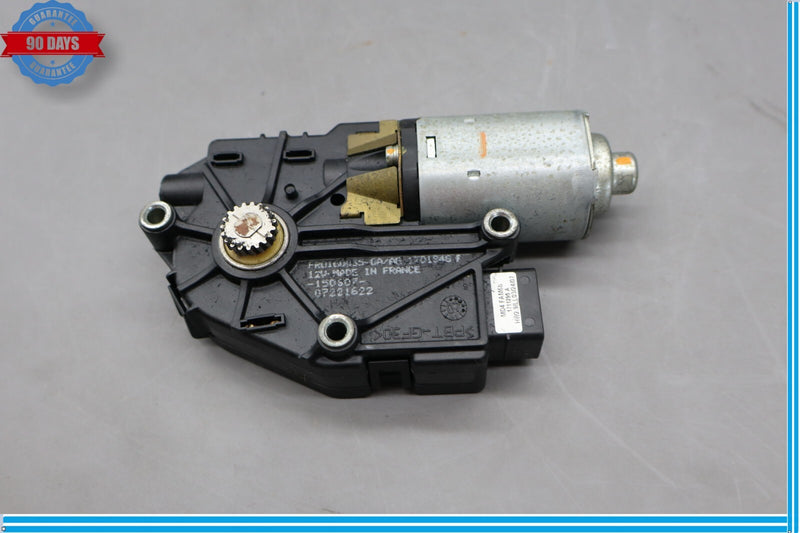 Load image into Gallery viewer, 03-13 Maserati Quattroporte M139 Upper Sunroof Moon Roof Motor Oem
