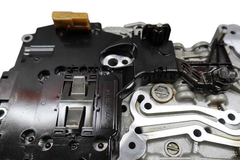 Load image into Gallery viewer, 14-24 Maserati Quattroporte M156 Ghibli Transmission Valve Body Mechatronic Oem
