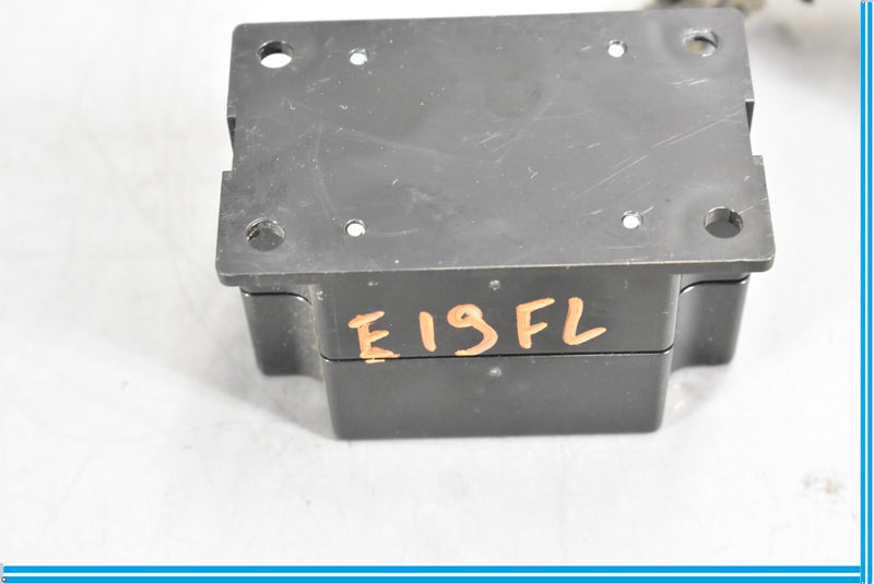 Load image into Gallery viewer, 06-13 Volvo C70 Front Left Driver Door Speaker Control Module Oem
