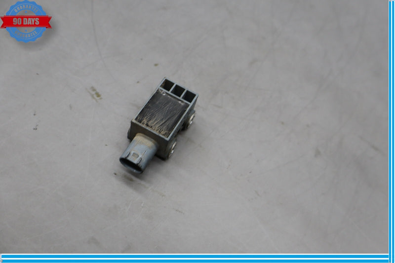 Load image into Gallery viewer, 09-16 BMW 750Li 750Li xDrive Rear Right Door Impact Crash Pressure Sensor Oem
