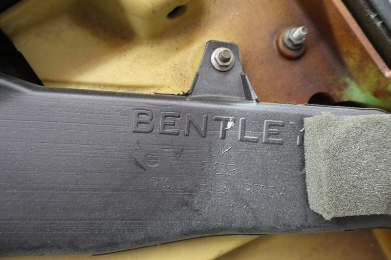 Load image into Gallery viewer, 07-11 Bentley Continental GTC Convertible Right Side Interior Door Panel Oem
