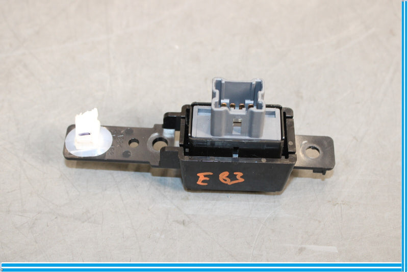 Load image into Gallery viewer, 11-17 Infiniti QX56 QX80 Front Or Rear Heated Seat Control Switch Button Oem
