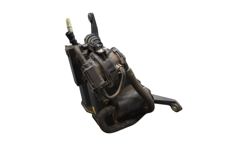 Load image into Gallery viewer, 11-15 Volkswagen VW Touareg Fuel Evap Vapor Charcoal Canister 7P0201801 Oem
