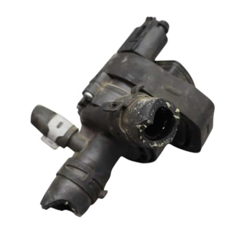 Load image into Gallery viewer, 06-15 Mercedes W204 C250 C300 Heating and Ventilation Auxiliary Water Pump Oem
