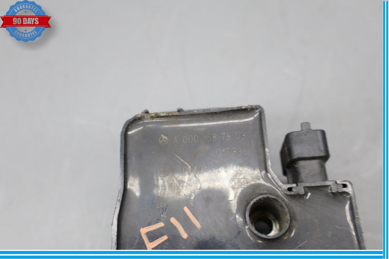 Load image into Gallery viewer, 03-06 Mercedes R230 SL500 Engine Ignition Coil Pack A0001587803 Oem
