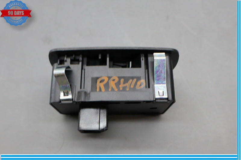 Load image into Gallery viewer, 14-17 Maserati Ghibli Rear Right Side Window Door Control Switch Oem
