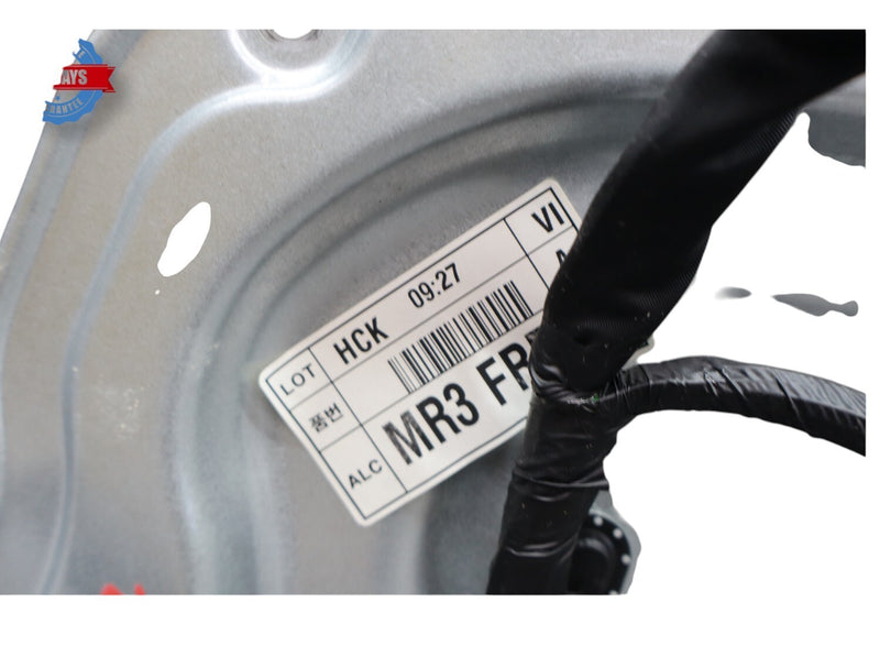 Load image into Gallery viewer, 11-13 Hyundai Equus SIG Front Right Side Window Regulator W/ Panel Oem
