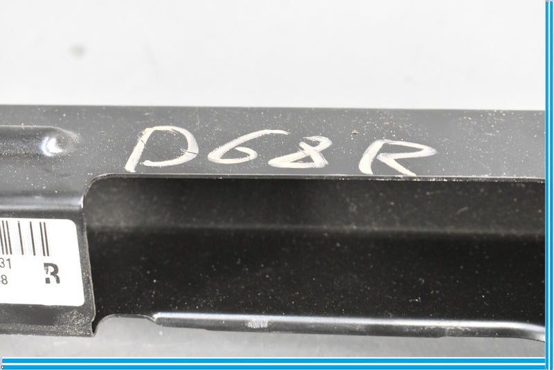 Load image into Gallery viewer, 05-11 Mercedes SLK280 SLK350 Rear Right Side Quarter Panel Mount Bracket Oem
