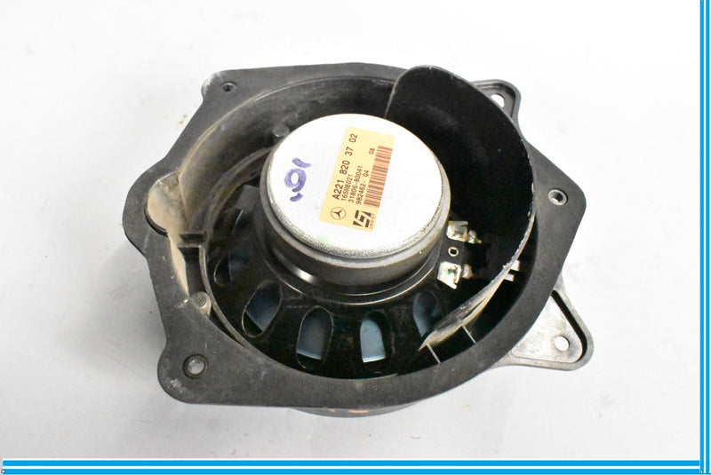 Load image into Gallery viewer, 07-13 Mercedes S550 S600 W221 Rear Left Door Audio Speaker 2218203702 Oem
