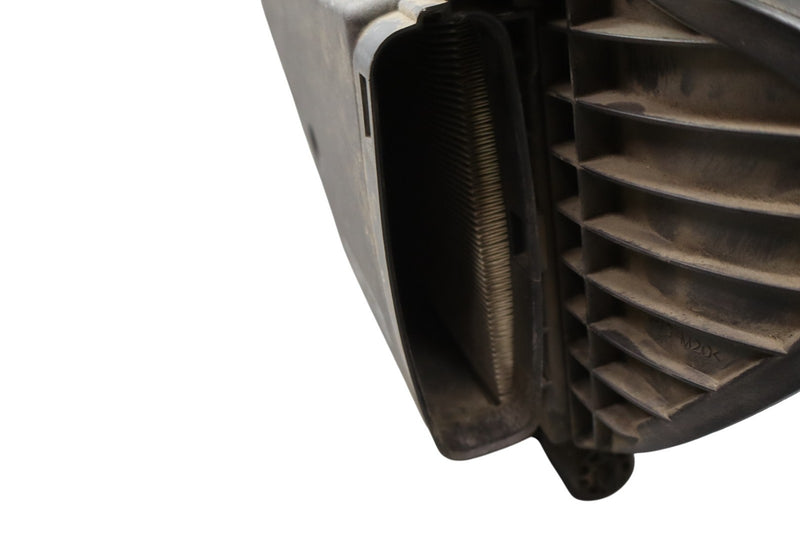 Load image into Gallery viewer, 12-16 Mercedes CLS350 E350 Air Intake Cleaner Filter Box A2760940004 Oem
