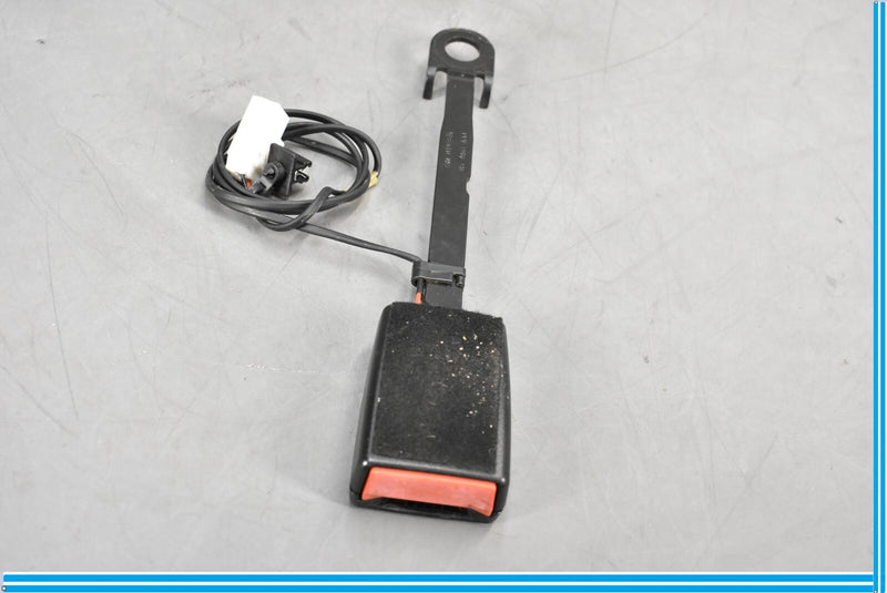 Load image into Gallery viewer, 04-08 Maserati Quattroporte Front Left Driver Seat Belt Buckle Latch Black Oem
