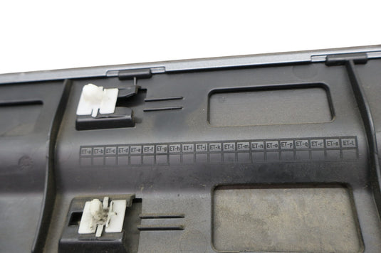11-18 Porsche Cayenne 958 Front Left Driver Side Lower Door Molding Blade Oem