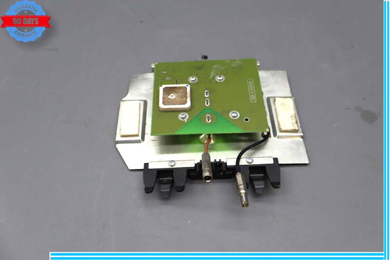 Load image into Gallery viewer, 03-09 Mercedes CLK500 W209 Rear Right Side Telephone GPS Antenna Amplifier Oem
