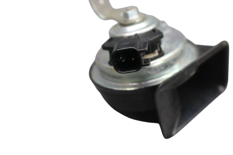 Load image into Gallery viewer, 14-17 Maserati Ghibli M157 Left Side High Tone Note Pitch Horn Siren Oem
