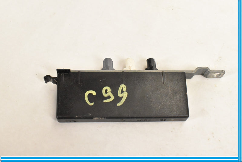 Load image into Gallery viewer, 11-18 Porsche Cayenne Rear Right Radio Antenna Amplifier Module 7P5035225L Oem

