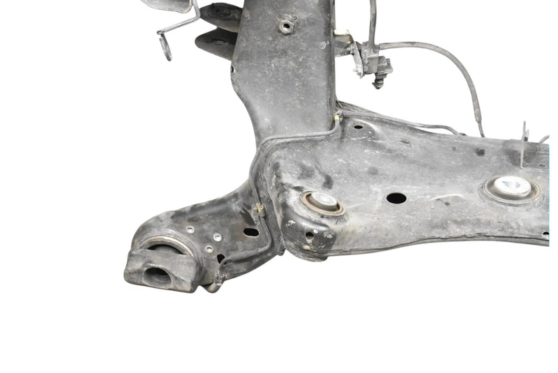 Load image into Gallery viewer, 14-19 Maserati Quattroporte Rear Suspension Subframe Cross Member 670007569 OEM
