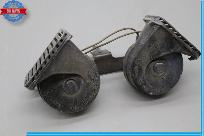 Load image into Gallery viewer, 10-13 Jaguar XJ XJL X351 Left &amp; Right Low &amp; High Tone Signal Horn Set of 2 Oem
