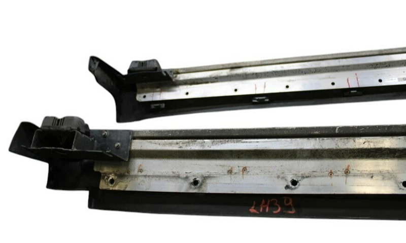 Load image into Gallery viewer, 07-12 Mercedes X164 GL550 GL450 Left &amp; Right Side Running Board Step Panel Oem
