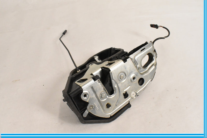 Load image into Gallery viewer, 09-16 BMW F10 F01 F02 750i REAR LEFT DRIVER AUTO SOFT CLOSE DOOR LOCK ACTUATOR
