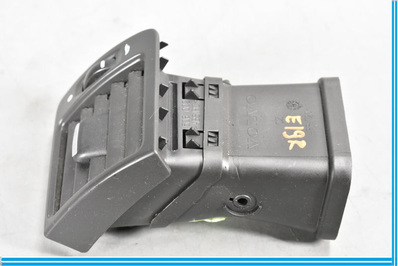 Load image into Gallery viewer, 06-13 Volvo C70 Front Right Passenger Dash Dashboard Air Vent Oem
