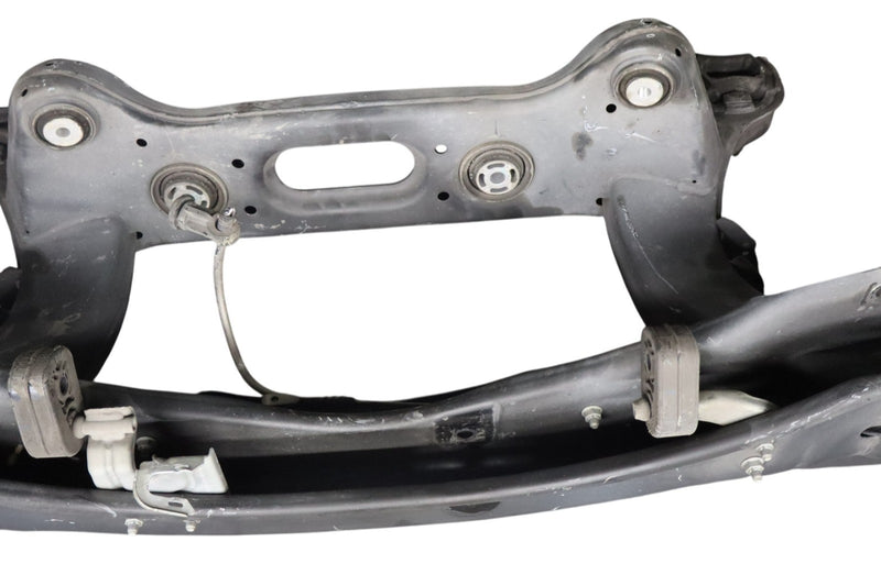 Load image into Gallery viewer, 10-18 Mercedes W212 E350 CLS400 CLS550 Rear Subframe Sub Frame Crossmember Oem
