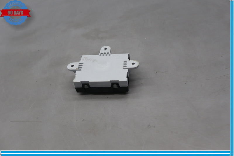 Load image into Gallery viewer, 17-22 Land Rover Range Rover Sport Front Right Side Door Control Module Oem

