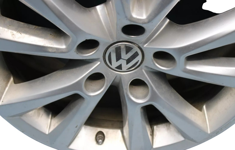 Load image into Gallery viewer, 11-17 Volkswagen VW Touareg 18x8 18&quot; 10-Spoke Alloy Wheel Rim 7P6601025C Oem
